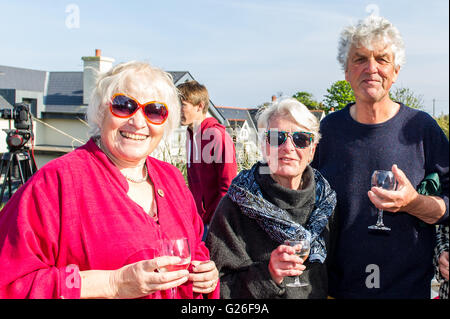 Schull, Ireland. 25th May, 2016. Pictured at the launch party held at Grove House, Schull for the 8th Schull Fastnet Film Festival  on Wednesday 25th May were Radio 4 Presenter, Journalist and Author, Libby Purves OBE; Gene Griffin and former That's Life presenter Paul Heiney.  Credit: Andy Gibson/Alamy Live News. Stock Photo