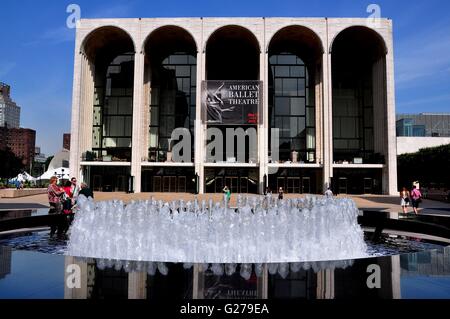 New York City:  The Metropolitan Opera House at Lincoln Center for the Performing Arts Stock Photo