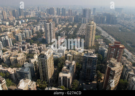 INDIA Mumbai , appartments building and skyscraper in surburban Andheri East, Lokhandwala / INDIEN Mumbai , Appartment Hochhaus Komplex in Andheri East Stock Photo