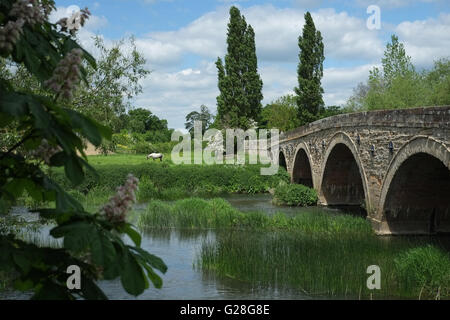The old bridge over the River Avon at Barford, Warwickshire, England, UK. Stock Photo