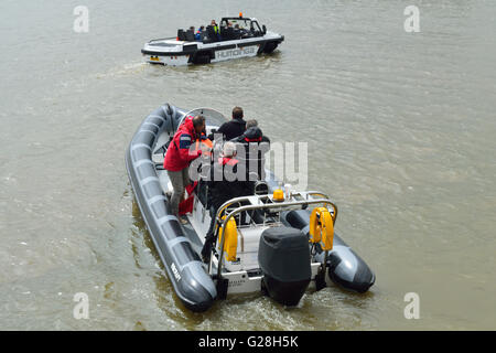 Gibbs Amphibians Hundinga amphibious utility vehicle undergoing trials on the river Thames in London Stock Photo