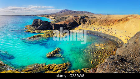 Sandy beach Playa del Papagayo with clear turquoise water, Punta Papagayo, Playa Blanca, Lanzarote, Canary Islands, Spain Stock Photo