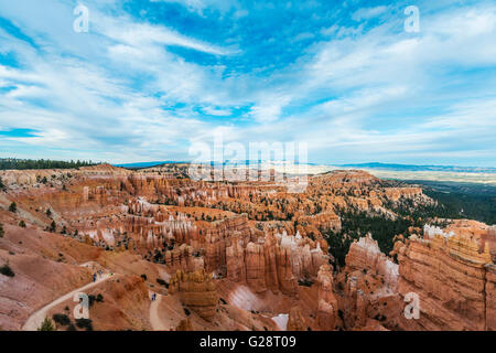 View of Bryce Canyon, reddish rocky landscape with Hoodoos, sandstone formations, Bryce Canyon National Park, Utah, USA Stock Photo