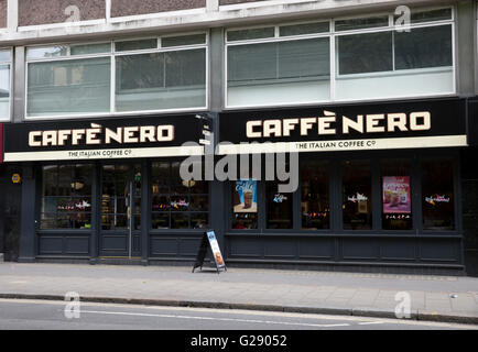 Caffe Nero coffee shop in Tottenham Court Road London Stock Photo