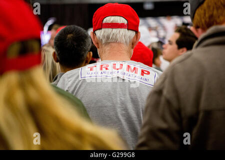 Anaheim, California, USA. 25th May, 2016. Republican presidential candidate DONALD TRUMP addresses supporters at the Anaheim Convention Center on Wednesday, May 25, 2016 in Anaheim, Calif. Credit:  Gabriel Romero/ZUMA Wire/Alamy Live News Stock Photo