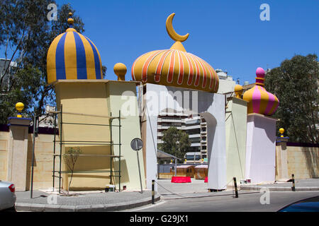 Beirut Lebanon. 27th May 2016.  Islamic decorations in Beirut for the holy month of Ramadan which begins when the first crescent of a new moon is sighted, a month spent by Muslims fasting during the daylight hours from dawn to sunset Credit:  amer ghazzal/Alamy Live News Stock Photo