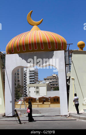 Beirut Lebanon. 27th May 2016.  Islamic decorations in Beirut for the holy month of Ramadan which begins when the first crescent of a new moon is sighted, a month spent by Muslims fasting during the daylight hours from dawn to sunset Credit:  amer ghazzal/Alamy Live News Stock Photo