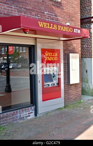 Wells Fargo ATM outside the bank Stock Photo