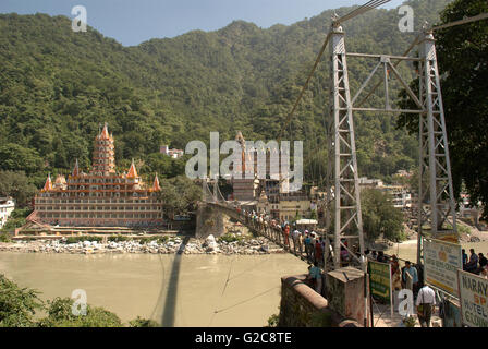 Laxman Jhula bridge over Ganga river, Rishikesh, Uttarakhand, India Stock Photo