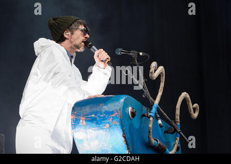 Super Furry Animals support Manic Street Preachers at the Liberty Stadium, Swansea. 28th May 2016. Pictured: Gruff Rhys Stock Photo