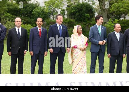 Shima, Japan. 27th May, 2016. World leaders during a expanded group photo at the G7 Summit meeting at the Shima Kano Hotel grounds May 27, 2016 in Shima, Japan. Left to Right: French President Francois Hollande Indonesian President Joko Widodo, British Prime Minister David Cameron, Bangladesh Prime Minister Sheikh Hasina Wazed, Canadian Prime Minister Justin Trudeau and Vietnam President Truong Tan Sang. Credit:  Planetpix/Alamy Live News Stock Photo