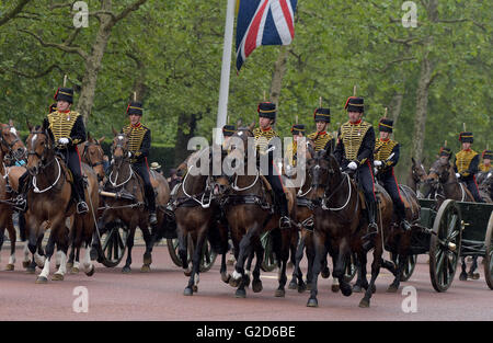 London, UK. 28th May, 2016.Major General E.A. Smyth-Osborne, CBE Major General commanding the household division and general officer commanding London district, takes the salute at the Major General's review. The review is held two weeks before the Trooping the colour and Queens birthday parade and is a full dress rehearsal for Trooping the colour. 28th May 2016 Credit:  MARTIN DALTON/Alamy Live News Stock Photo