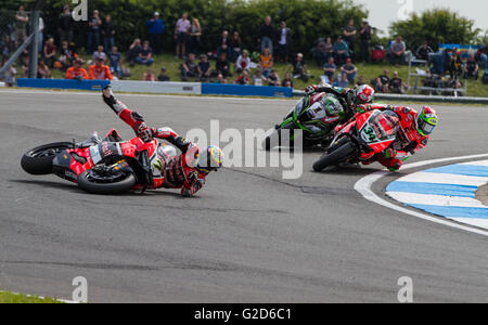 Donington Park,  UK. 28th May, 2016. #7 Chaz Davies crashes out of the lead of race one exiting Goddards corner Credit:  steven roe/Alamy Live News Stock Photo