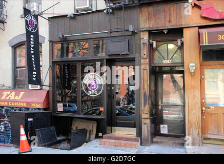 A view of the 'Beetle House' restaurant which is decorated in the dark-romantic artistic style of US film director Tim Burton in New York, m USA, 27 April 2016. The restaurant is dedicated to Burton and is called 'Beetle House' in reference to Burton's breakthough movie 'Beetlejuice' from 1988. Photo: Christina Horsten/dpa Stock Photo