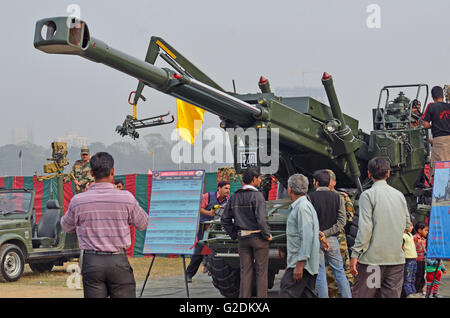 155 mm Bofors Gun, the main artillery gun of the Indian Army, during display on Indian Army Day, Kolkata, West Bengal, India Stock Photo