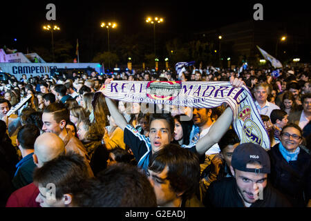 Real Madrid fans celebrating the 11th Champions League title. (Photo by Marcos del Mazo/Pacific Press) Stock Photo