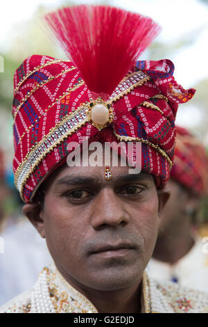 Mumbai, India. 29th May, 2016. Differently abled couples at Viklangvivah, mass wedding of differntly abled couples in Mumbai, India. Credit:  Chirag Wakaskar/Alamy Live News Stock Photo