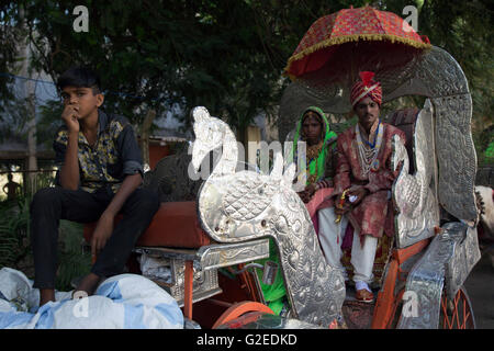 Mumbai, India. 29th May, 2016. Differently abled couples at Viklangvivah, mass wedding of differntly abled couples in Mumbai, India. Credit:  Chirag Wakaskar/Alamy Live News Stock Photo