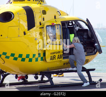 Southampton, Hampshire, UK. 29th May, 2016. A Child has been airlifted to hospital by the Hampshire and Isle of Wight Air Ambulance following a high-speed collision just off Calshot Spit in the Solent. The incident happened just after 2pm this afternoon( Sunday). A joint operation involving the Air ambulance, Coastguard rescue teams from Southampton, South Central ambulance and Two Lifeboats crews from Gosport and Calshot. The lifeboat from Gosport who was out on the water went to rescue two children and two adults who were on jet ski that collided on the water. Credit:  uknip/Alamy Live News Stock Photo