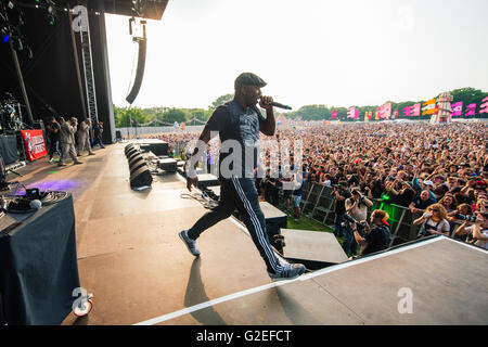 Southampton, Hampshire, UK. 29th May, 2016. Common People festival in Southampton stormed into life with two days of music. Public Enemy, Primal Scream and Ghostpoet were among the highlights before the city's own Craig David capped off the night. Credit:  uknip/Alamy Live News Stock Photo