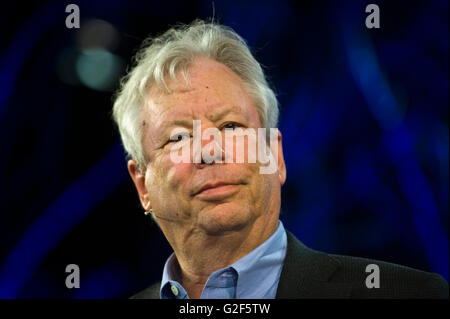 Richard Thaler Professor of Behavioral Science and Economics speaking on stage at Hay Festival 2016 Stock Photo