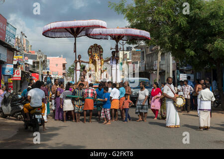 Brahmin Priests On Float (Chariot) Blessing Devotees In Downtown Stret, Mamallapuram (Mahabalipuram) Stock Photo