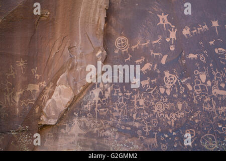 Newspaper Rock Petroglyph, Etched in the rock from approximate 700 BC thru 1300 AD, South of Moab, Utah, USA Stock Photo