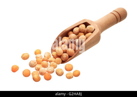 Whole yellow peas in wooden bowl Stock Photo - Alamy