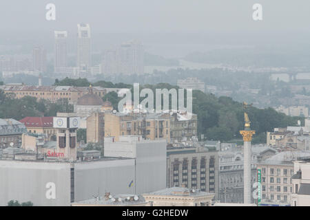 Kyiv, Ukraine. 30th May, 2016. Kyiv city center is seen covered with the rain from the Gulliver business center building. © Sergii Kharchenko/ZUMA Wire/Alamy Live News Stock Photo