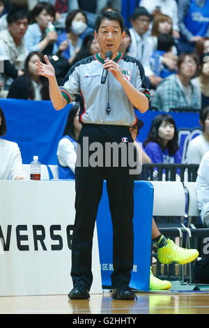 Ota-City General Gymnasium, Tokyo, Japan. 30th May, 2016. Referee, MAY 30, 2016 - Basketball : National Basketball League 'NBL' Playoff FINALS 2015-2016 GAME 3 match between Toshiba Brave Thunders 88-73 AISIN SeaHorses Mikawa at Ota-City General Gymnasium, Tokyo, Japan. © Sho Tamura/AFLO SPORT/Alamy Live News Stock Photo