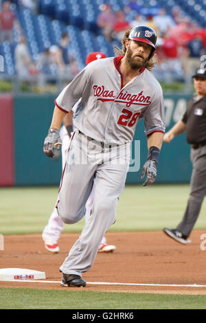 Philadelphia Phillies' Jayson Werth rounds the bases after hitting a solo  home run against the New York Mets during the seventh inning in Major  League Baseball action Thursday, July 24, 2008 at