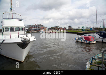 boats on norfolk broads