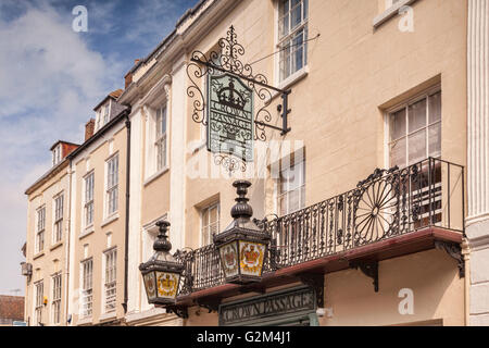 The Crown Passage, a Wetherspoon Hotel which has been known as a coaching inn since the 16th century, Worcester, Worcestershire, Stock Photo