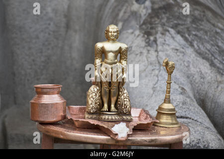 A golden replica of the monolithic statue of Bahubali, Gomateshwara, Vindhyagiri Hill, Shravanbelgola, Karnataka, India Stock Photo