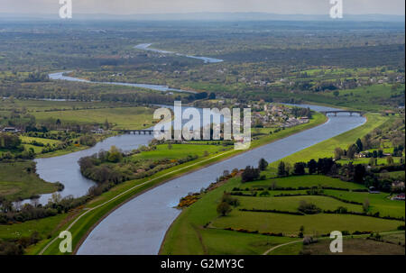 Aerial view, O'Briens bridge River Shannon, COUNTY CLARE, Tipperary, Ireland, IE, Europe, Aerial view, birds-eyes view, aerial Stock Photo