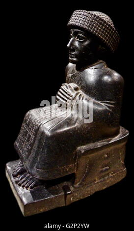 Statue of Gudea. Made from Diorite. Mesopotamian, from ancient Girsu. Circa 2150-2100 BC. Belongs to a series of diorite statue commissions by Gudea, who was governor of Lagash. Stock Photo