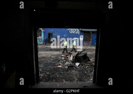 Bogota, Colombia. 1st June, 2016. Policemen patrol in the Bronx street in Bogota, Colombia, on June 1, 2016. According to local press, on May 28, members of the security forces carried out an operation in the Bronx street to dismantle and break up organized gangs of drug trafficking, as well as prostitution and kidnapping gangs. Credit:  Jhon Paz/Xinhua/Alamy Live News Stock Photo