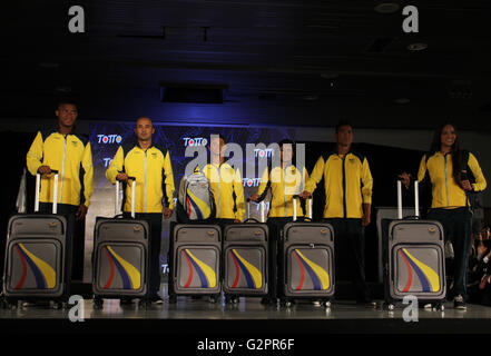 Bogota, Colombia. 1st June, 2016. Athletes take part in the presentation of the uniforms of Colombian athletes in the Olympic Games of Rio 2016, in Bogota, Colombia, on June 1, 2016. © Luisa Gonzalez/COLPRENSA/Xinhua/Alamy Live News Stock Photo