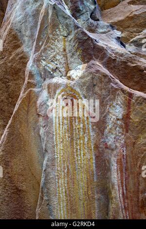 Australia, Northern Territory, Cave near Titjikala aborigine community ...