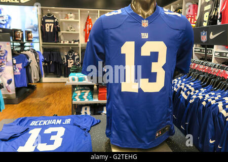 NFL NY Giants Branded Clothing Display, Modell's Sporting Goods Store  Interior, NYC Stock Photo - Alamy