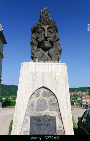 Statue of Vlad III . Dracula ( Vlad Tepes ), Romania, Transilvania, Transylvania, Siebenbürgen (Transsilvanien) , Sighisoara Stock Photo