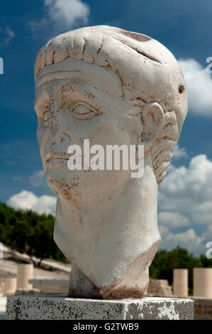 Claudius old roman marble statue detail Stock Photo - Alamy