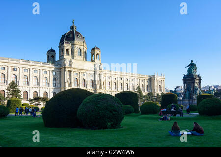 Maria Theresa Square with monument of Maria Theresa and the Art Museum, Austria, Vienna, Wien Stock Photo