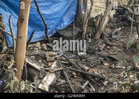 Los Angeles, California, USA. 15th Jan, 2016. Jose's campsite on an embankment along the 6th Street Bridge. © Fred Hoerr/ZUMA Wire/Alamy Live News Stock Photo