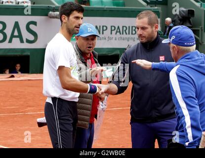 Paris, France. 03rd June, 2016. Roland Garros, Paris, France, French Open tennis championships, day 13. Novak Djokovic readied for play with his coaches and Boris Becker Credit:  Action Plus Sports Images/Alamy Live News Stock Photo