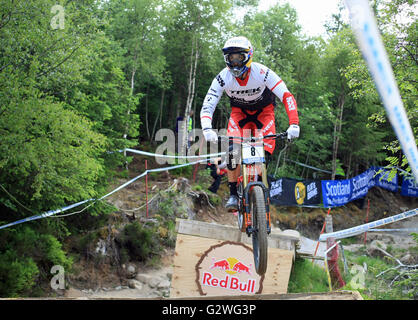 Fort William, Scotland, UK. 04th June, 2016. Gee Atherton GBR practicing on the course for the Downhill Mountain Bike World Cup at Fort William, Scotland on June 4th 2016. Credit:  Malcolm Gallon/Alamy Live News Stock Photo