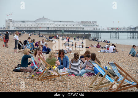 Brighton, UK. 04th June, 2016. People flock to Brighton for what is expected the first day of a warm spell of weather. Experts predict a long hot Summer is due. 4th June 2016. Credit:  MARTIN DALTON/Alamy Live News Stock Photo