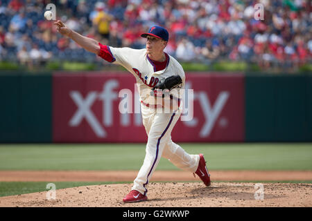 Philadelphia, Pennsylvania, USA. 4th June, 2016. Philadelphia Phillies starting pitcher Jeremy Hellickson (58) throws a pitch during the MLB game between the Milwaukee Brewers and Philadelphia Phillies at Citizens Bank Park in Philadelphia, Pennsylvania. Christopher Szagola/CSM/Alamy Live News Stock Photo