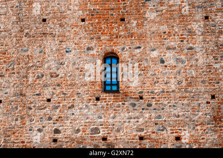 arched window in a aged red brick wall Stock Photo - Alamy