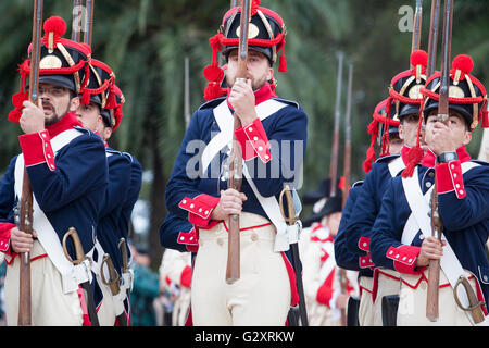 Badajoz, Spain - May 25, 2016: spanish troops during the Armed forces day. 6th Infantry Regiment Saboya period dressed Stock Photo